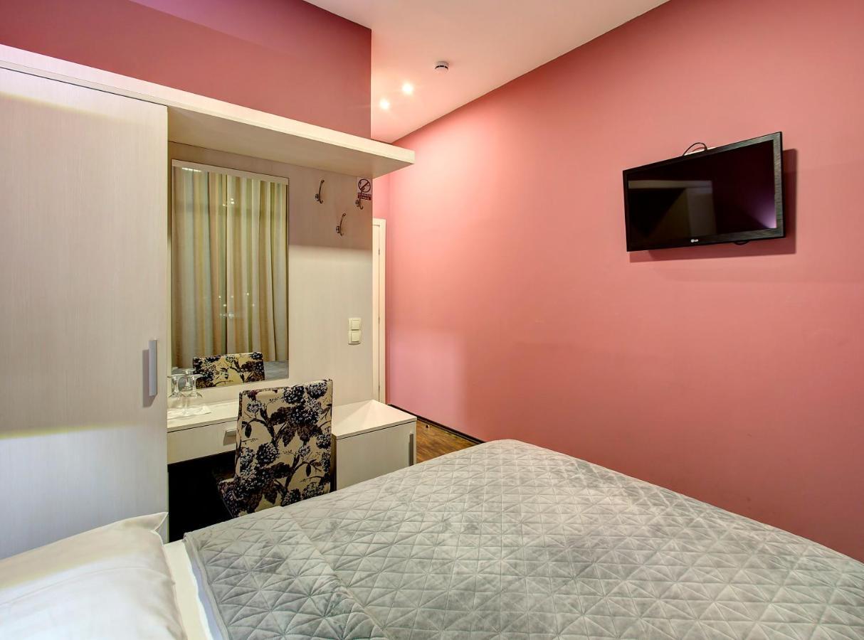 Hotel Le Pont Приедор Экстерьер фото