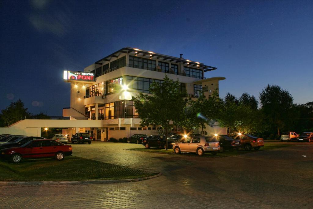 Hotel Le Pont Приедор Экстерьер фото